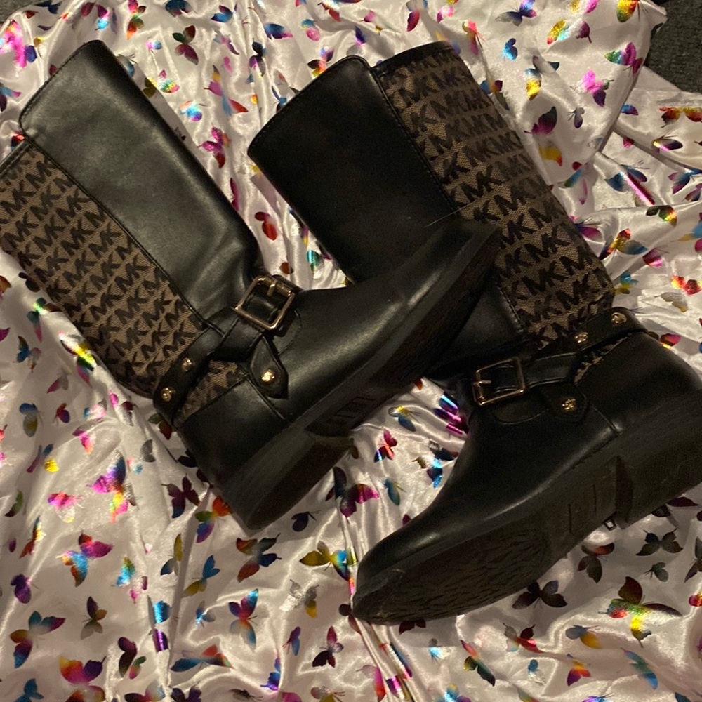 Kids boots